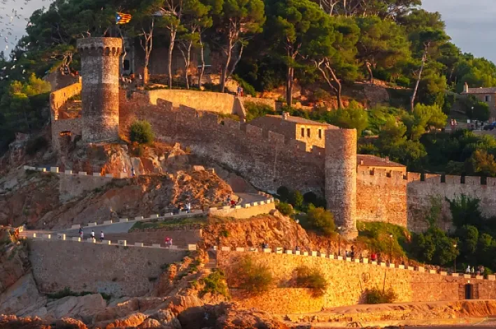 Castillos medievales para descubrir en la Costa Brava