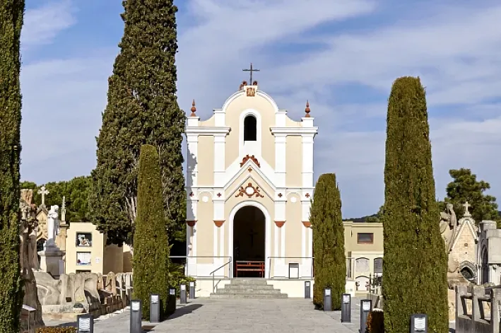 Cementerio modernista de Lloret de Mar: joya del legado indiano