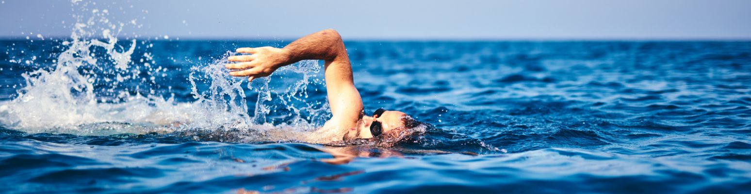 Participate in the Yasuji Fusano Crossing of Lloret de Mar