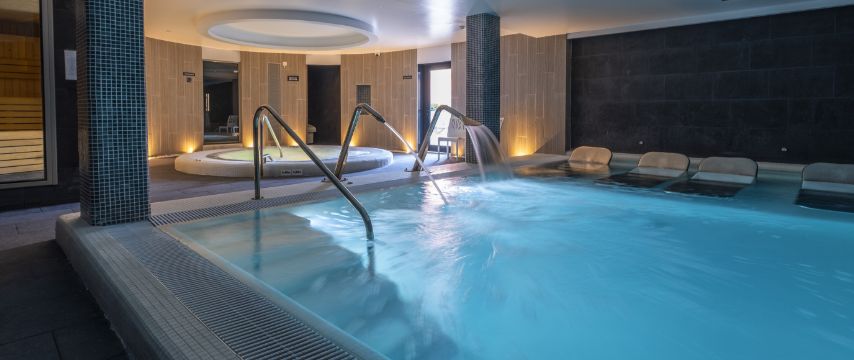 spa swimming pool jacuzzi sauna hotel rosamar es blau lloret de mar