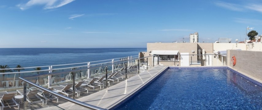 schwimmbad mit meerblick hotel rosamar maritim lloret de mar