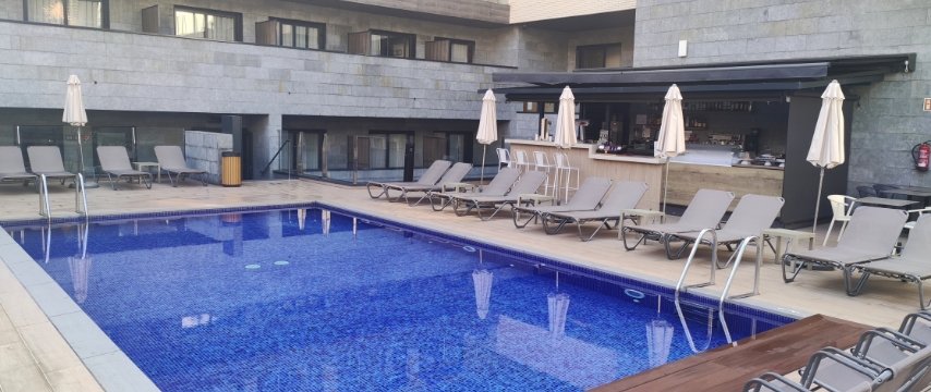 Бассейн отеля Rosamar Es Blau Adults Only, Ллорет-де-Мар